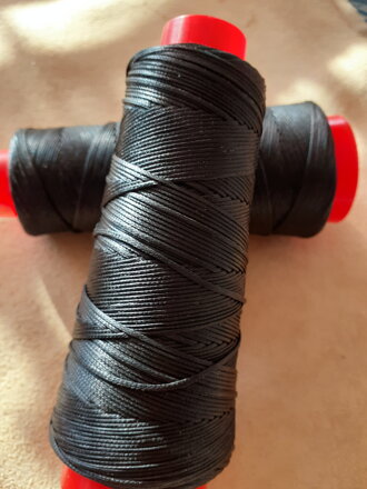 Voskovaná niť čierna, 1,0 mm  "Vypredaná"