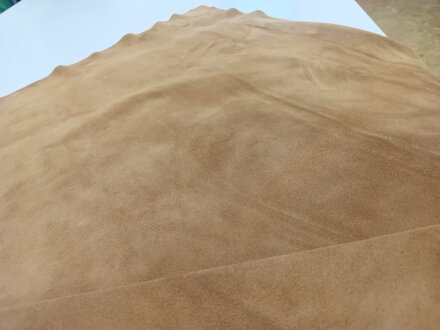 Hovädzí velúr bledohnedý