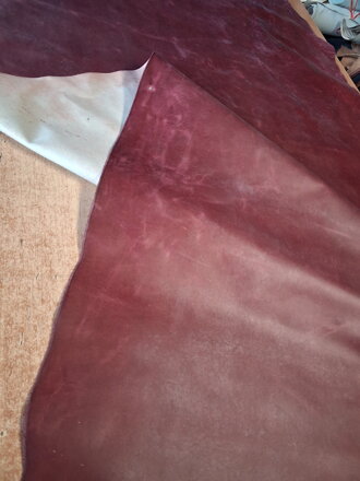 Hovädzia koža crazy bordová