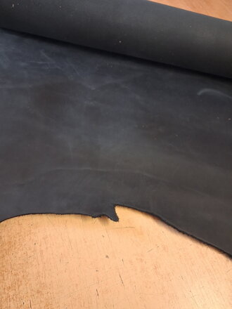 Hovädzia koža crazy čierne