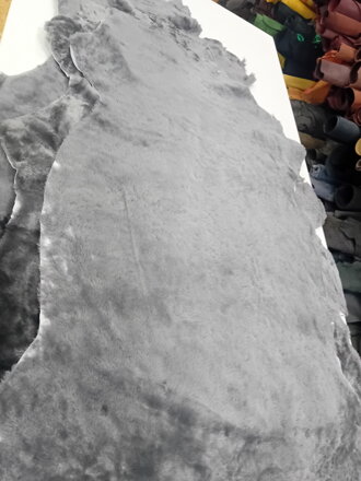 Sivá kožušina "T"