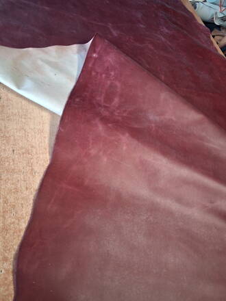 Hovädzia koža crazy bordová